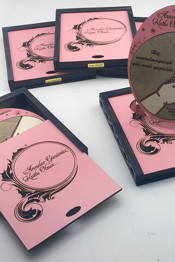 Anneler Günü Anı Plaketi